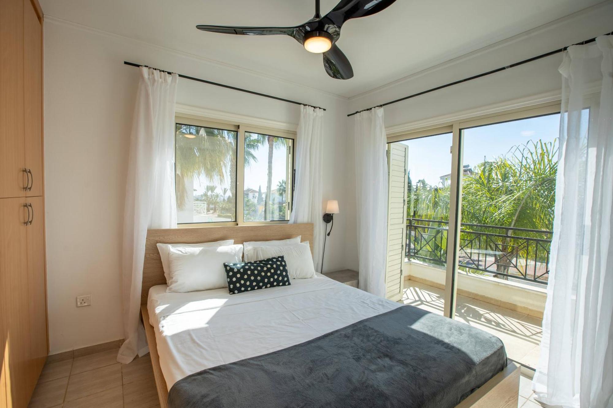 Villa Phaedrus Living: Luxury Oceania Ayía Nápa